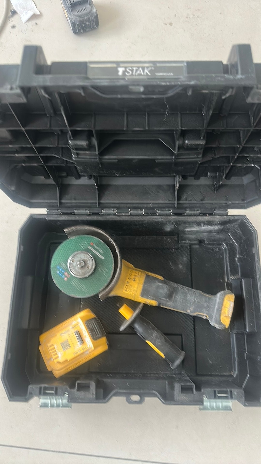Dewalt slijpmachine werkt perfect inclusief doos en batterij, Ophalen of Verzenden, Gebruikt