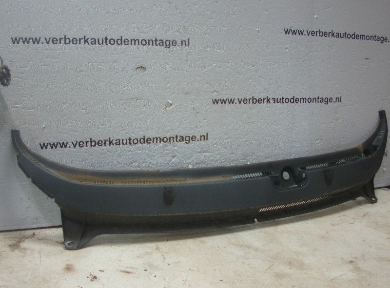 BAIE DE PARE BRISE Ford Ka II (01-2008/05-2016), Henry-Ford-Straße  1
50735  Köln, DE, Ford-Werke GmbH, Kunden@ford.com, Ford