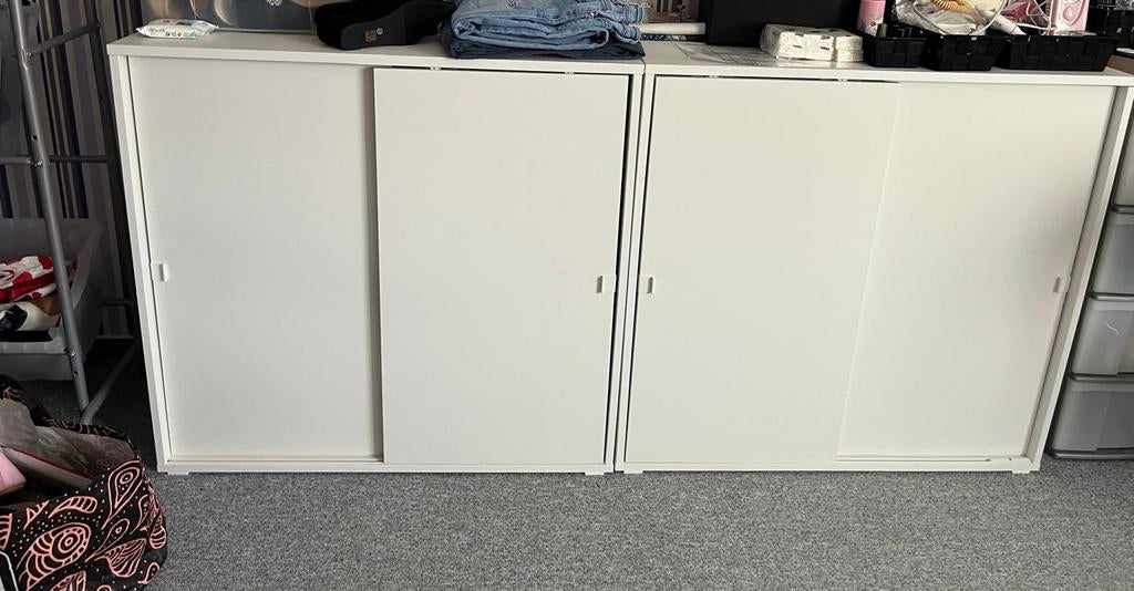 Kast, Enlèvement, Comme neuf