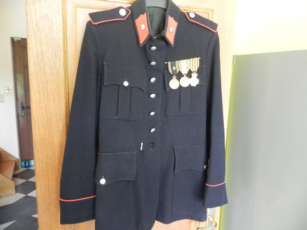LOT de 2 gendarmerie veste des années 50, Collections, Envoi, Gendarmerie, Vêtements ou Chaussures