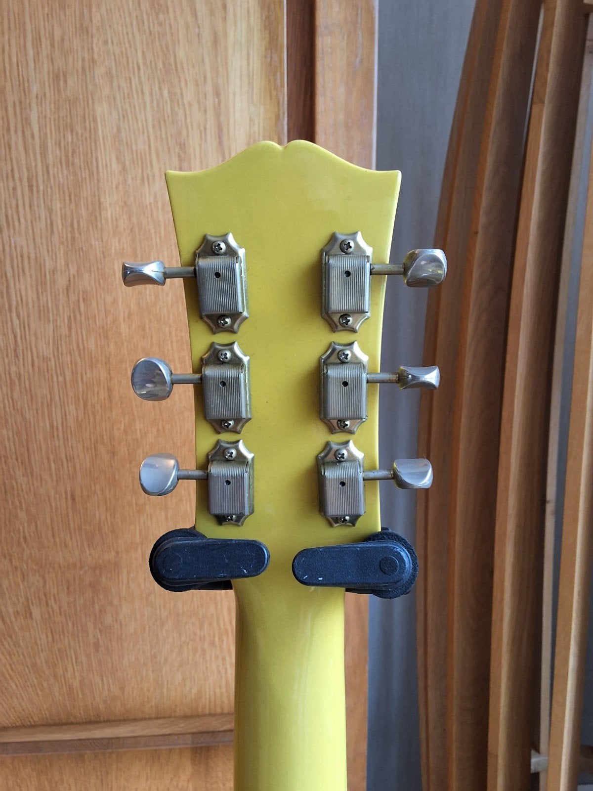 guitare electrique burny rockyn roll, Musique & Instruments, Instruments à corde | Guitares | Basses, Enlèvement, Neuf