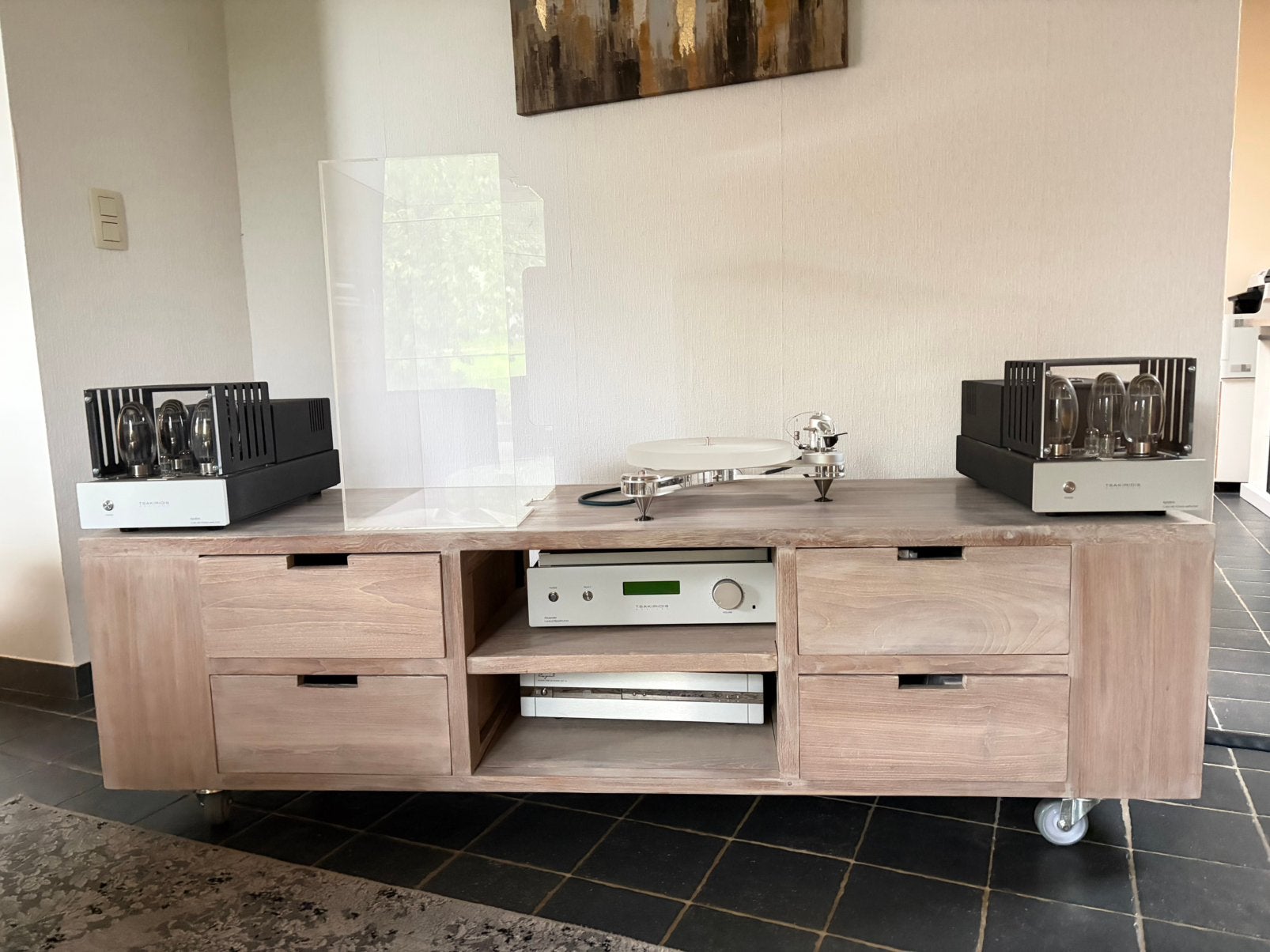 Stereo kastje (eik) op wielen, Ophalen