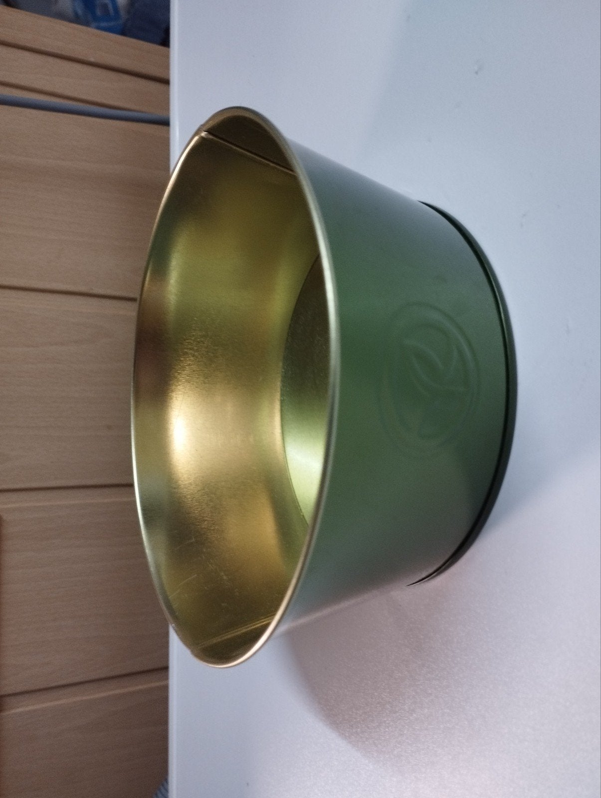 een metalen eetbank of drinkbak voor dieren kleur verschille, Dieren en Toebehoren, Ophalen
