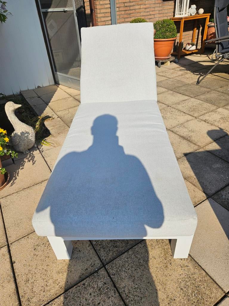 Zeer mooi alu ligbed met matras, Tuin en Terras, Ophalen