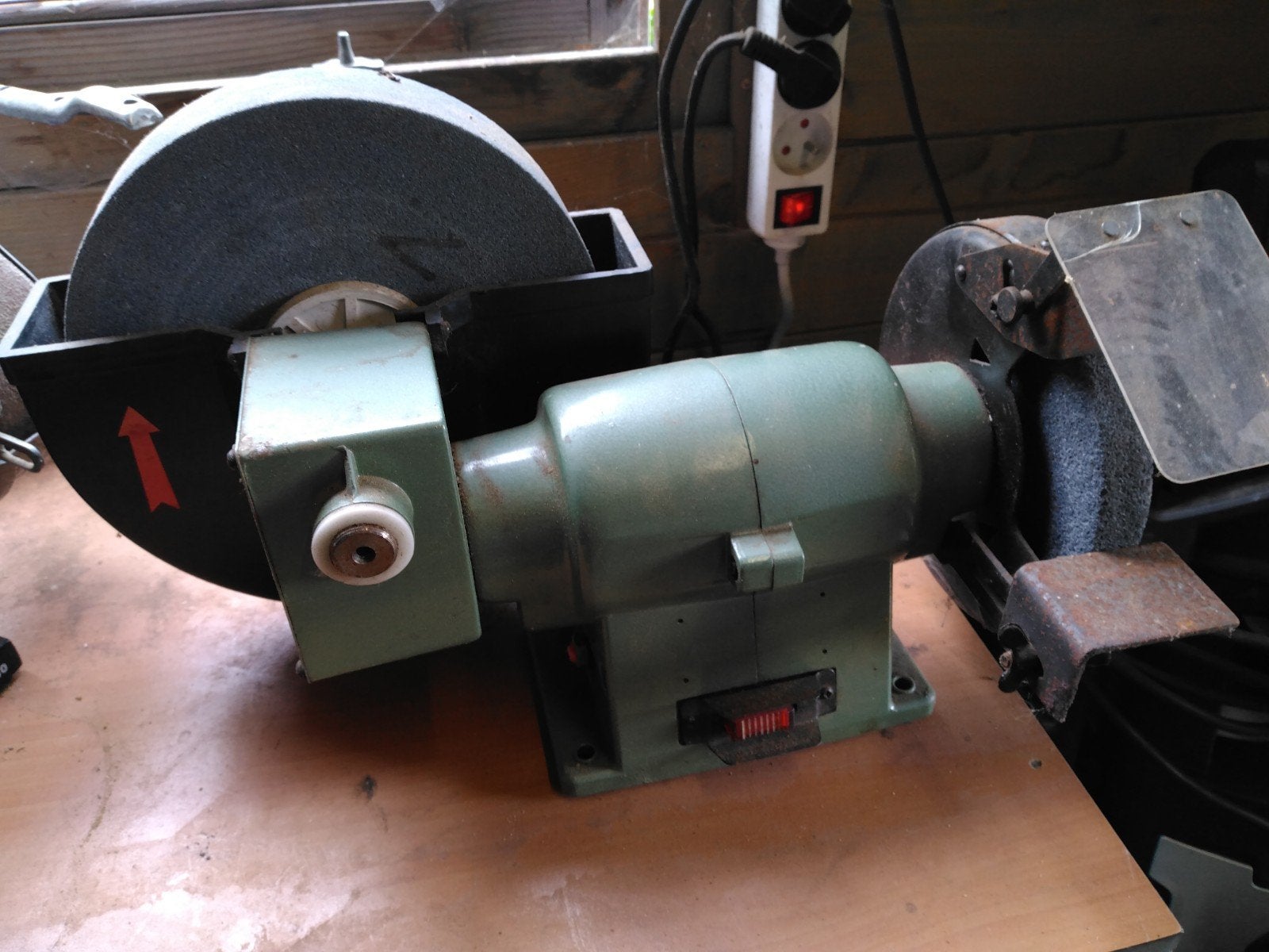 Dubbele Slijpmolen, Ophalen, Gebruikt, Werkbankslijpmachine