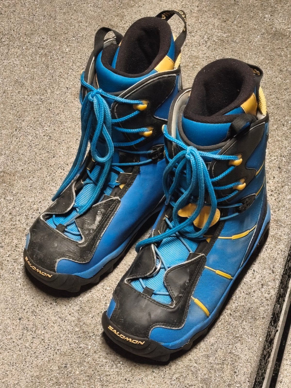 Chaussures de snowboard mixte Salomon taille 43/44, Envoi, Utilisé, Chaussures
