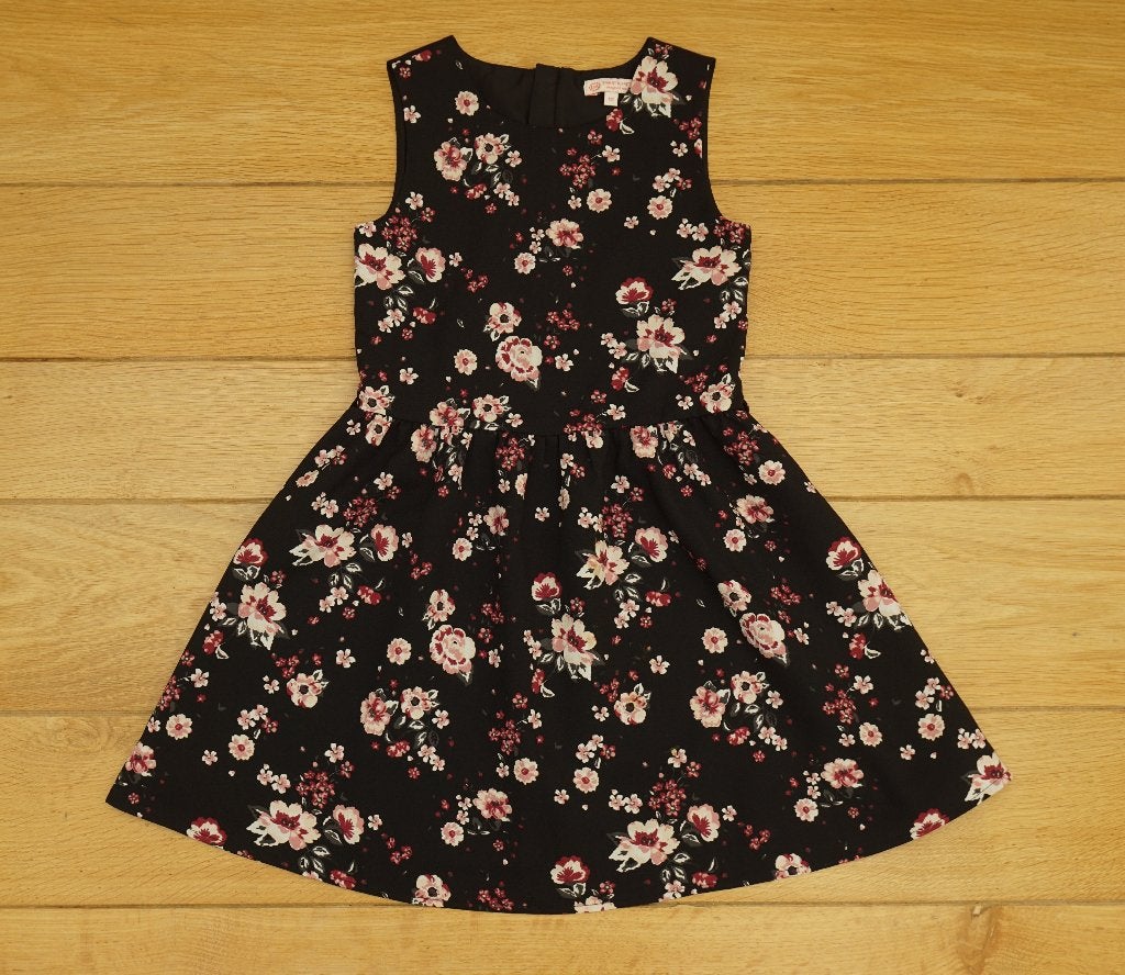 kleedje C&A, 7 jaar, Kinderen en Baby's, Kinderkleding | Maat 122, Gebruikt, C&A, Meisje, Ophalen of Verzenden
