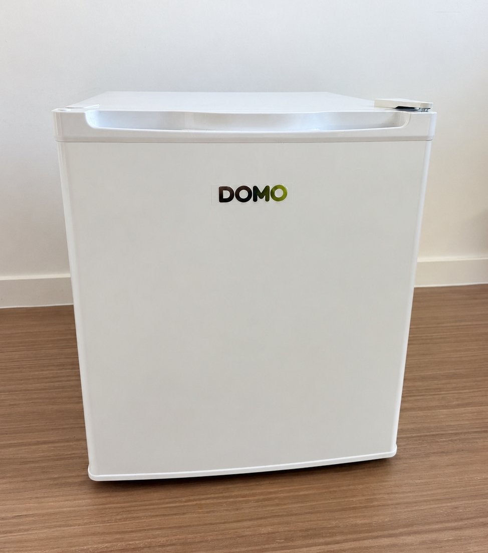 DOMO Minivriezer — 33L — Model DO91102F, Elektronische apparatuur, Minder dan 75 liter, Ophalen, Gebruikt, Met vriesvak