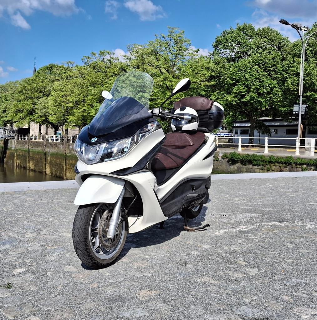 Piaggio xi 10 exclusive 125 cc, Scooter, Gebruikt, Particulier, 125 cc
