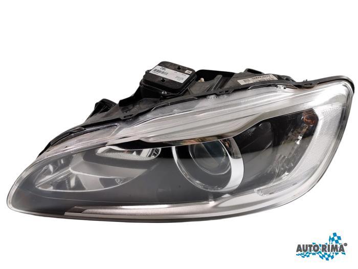 Phare gauche d'un Volvo V60, -, 3 mois de garantie, -, -