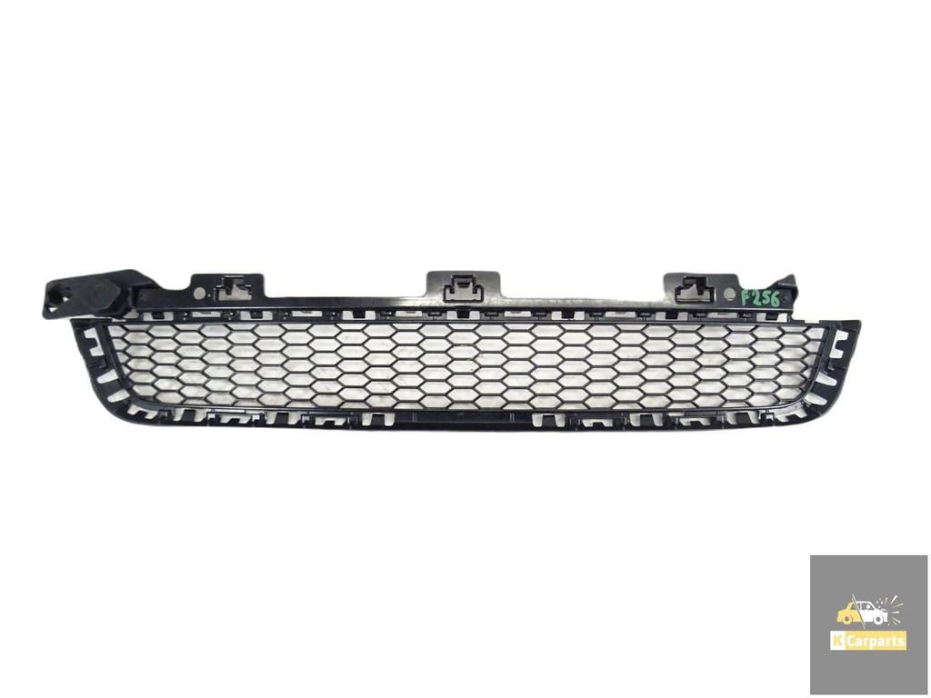 84853667B, CALANDRE DE PARE-CHOCS AVANT AUDI RS3 8V, Pare-chocs, AUDI AG, Auto-Union-Strasse 1
85045  Ingolstadt, DE, Audi