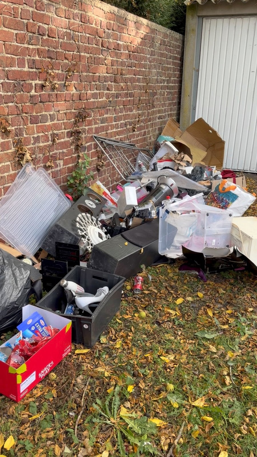 Bonjour, je vous propose mon service vider maison Garage, Enlèvement, Comme neuf