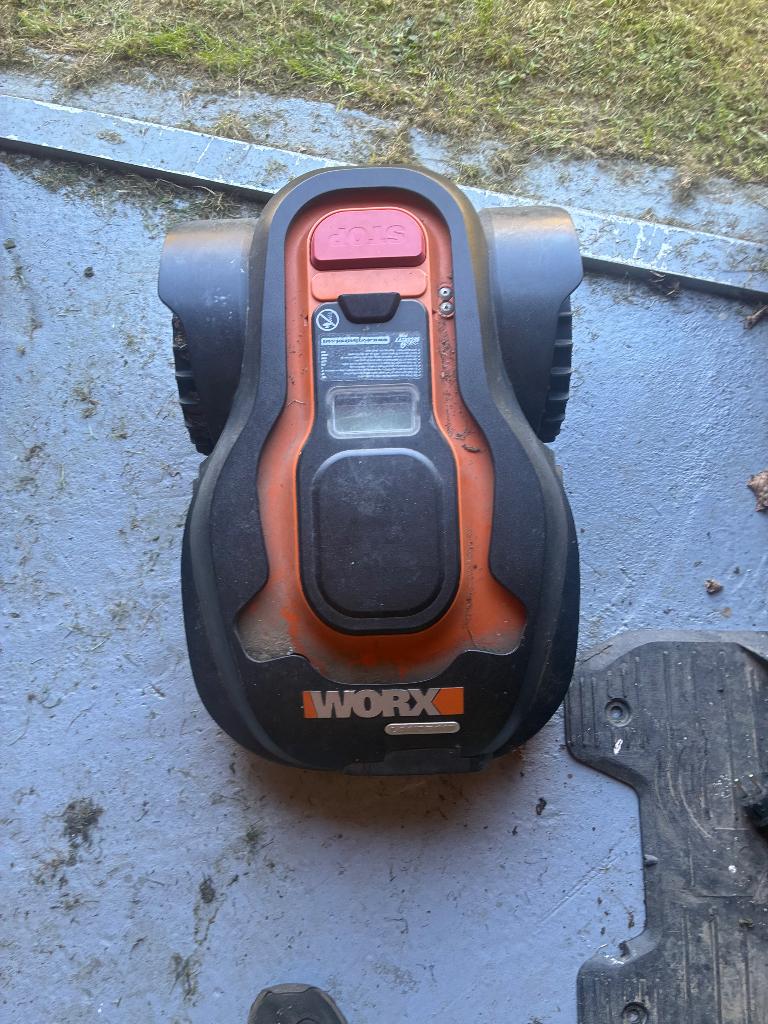 Robot, Tuin en Terras, Robotmaaiers, Ophalen, Gebruikt, Works, Met regensensor