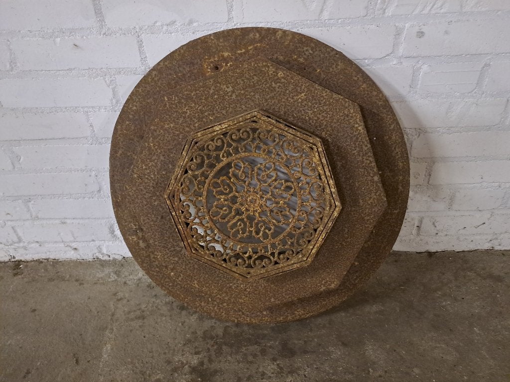 1 Ornament van ijzer en gietijzer., Enlèvement