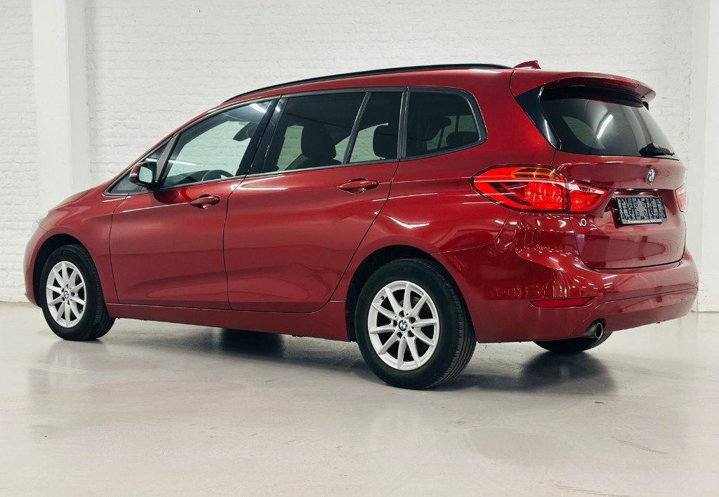 BMW 218i Gran Tourer 2016 automaat met 7 plaatsen7, Auto's, BMW, Automaat, Euro 6, Parkeersensor, Leder