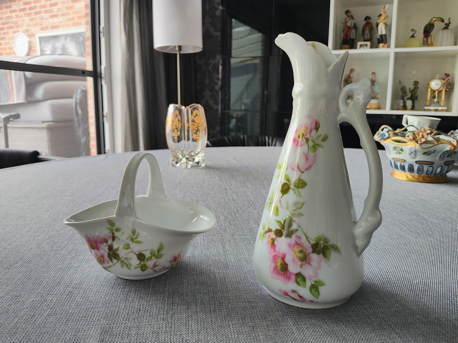 Limoges kannetje en korfke uit porselijn, Antiek en Kunst, Ophalen