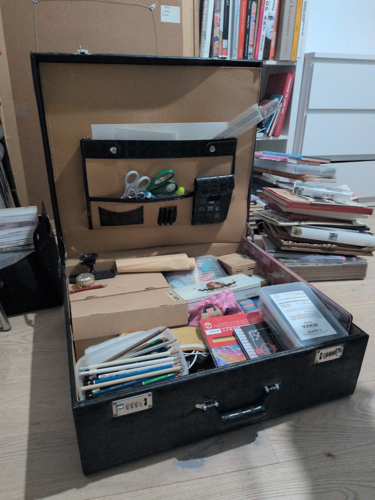 knutsel koffer, Ophalen, Gebruikt, Zwart, Gereedschap of Accessoires