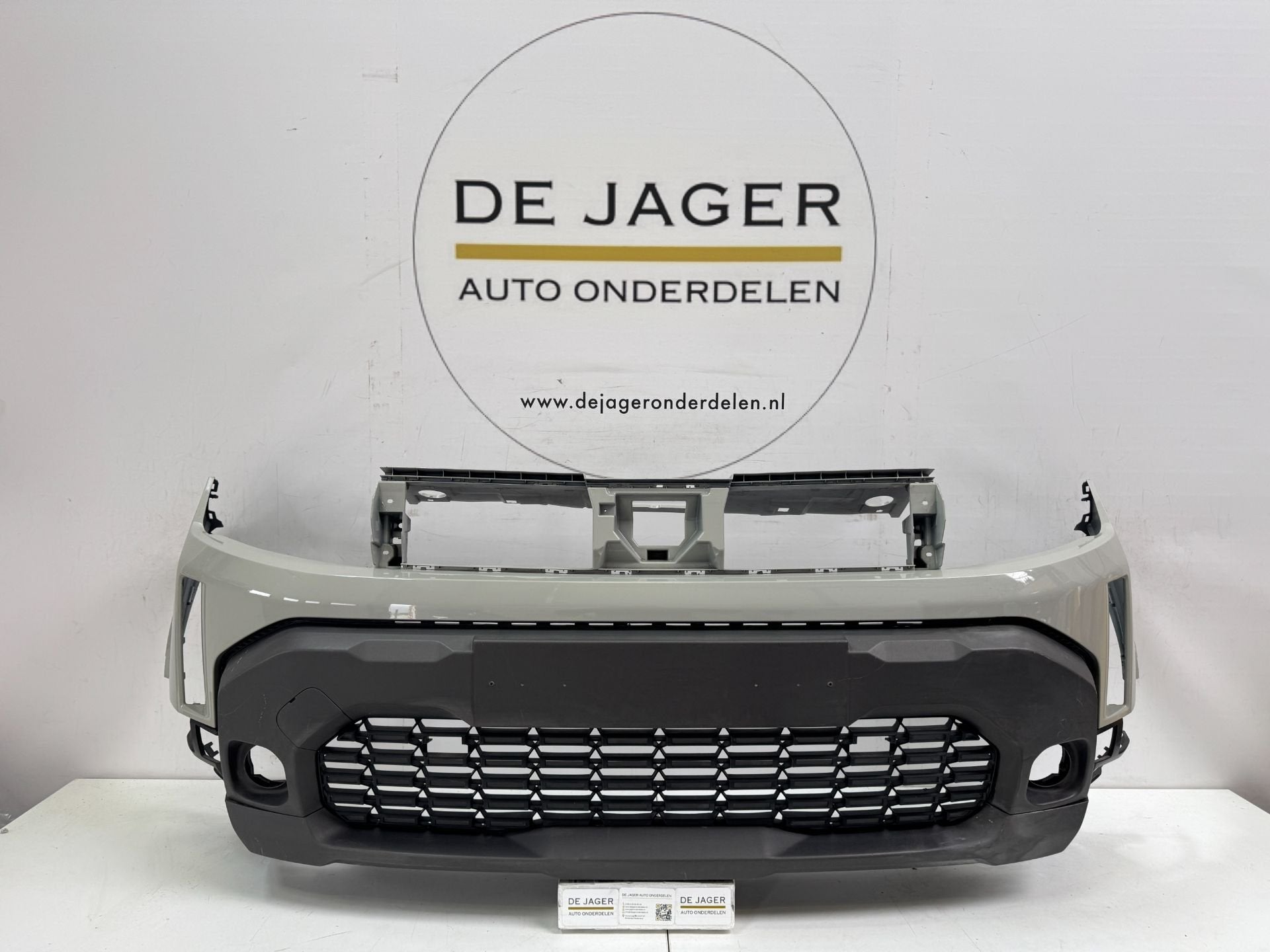 DACIA DUSTER 3 VOORBUMPER BUMPER 2024- 620843513R, Dacia, Gebruikt, Voor, Automobile-Dacia SA
