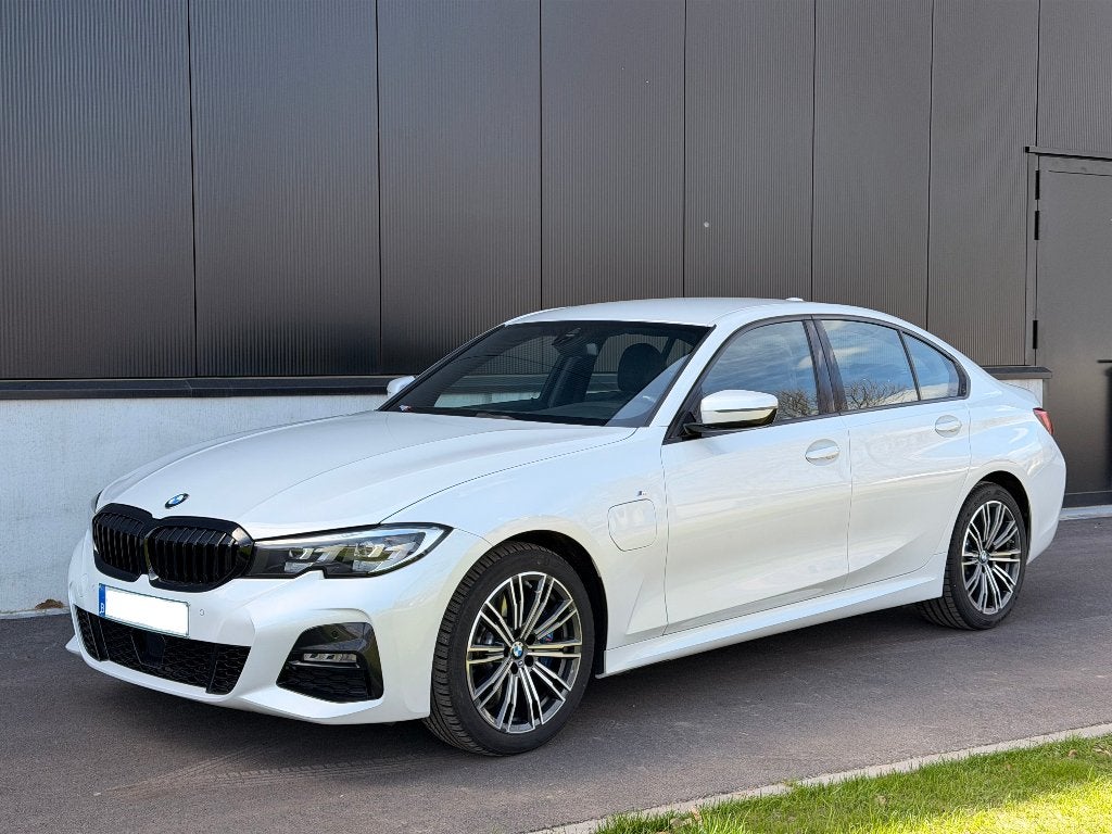BMW 330 eAS * M Sport Pack * ACC * Alcantara * PDC * Hybride, Auto's, BMW, Bedrijf, Te koop, 3 Reeks, ABS, Adaptieve lichten, Adaptive Cruise Control