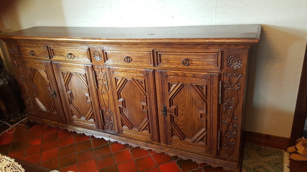Tres beau BAHUT  LOUIS XIII, Enlèvement