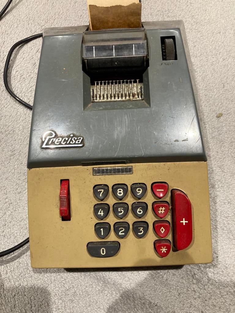 Mooie, antieke rekenmachine met afdruk, Ophalen