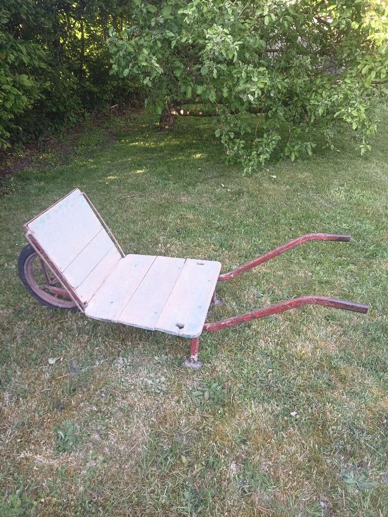 Retro kruiwagen, Ophalen