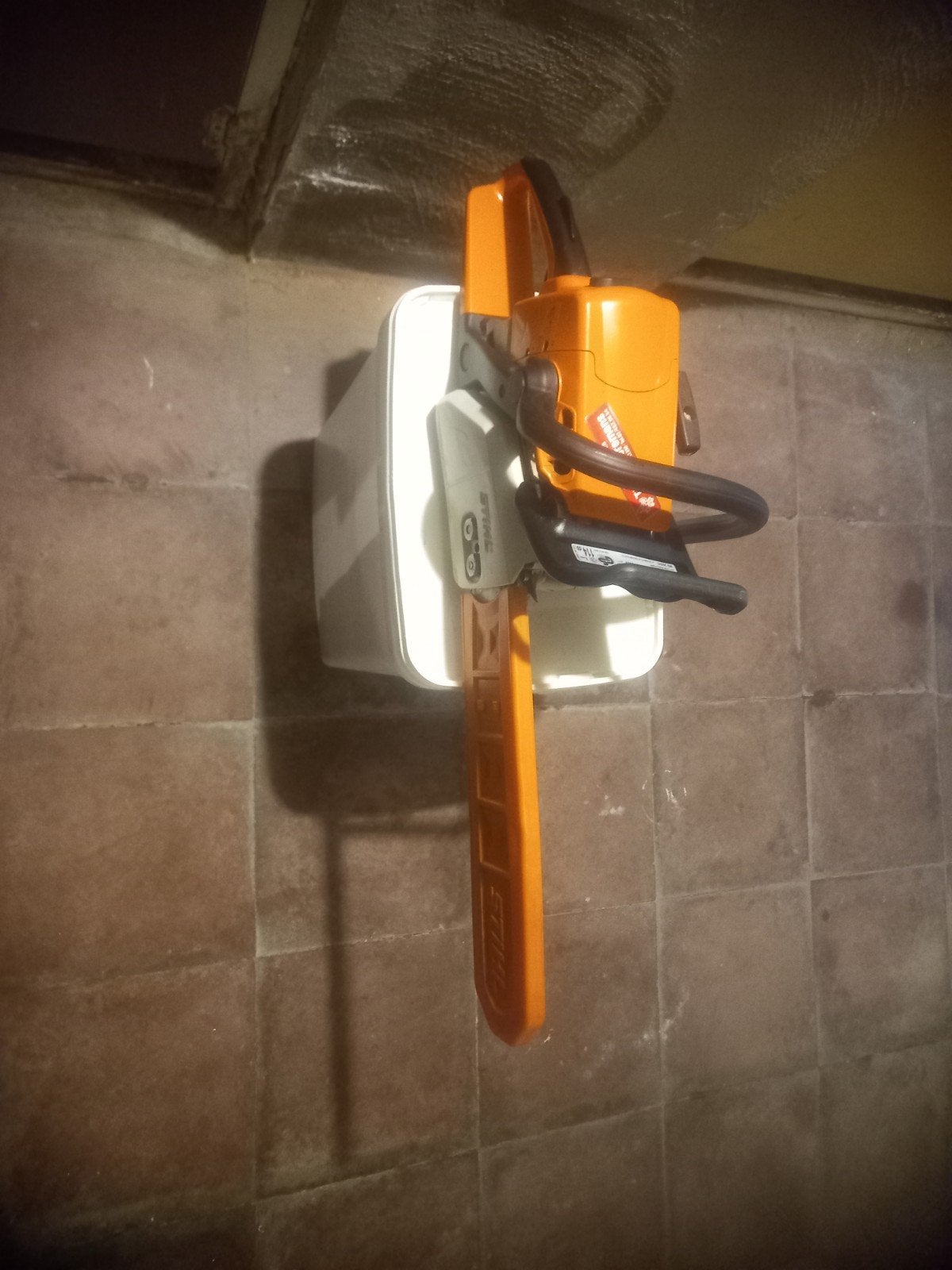 Stihl kettingzaag, Ophalen