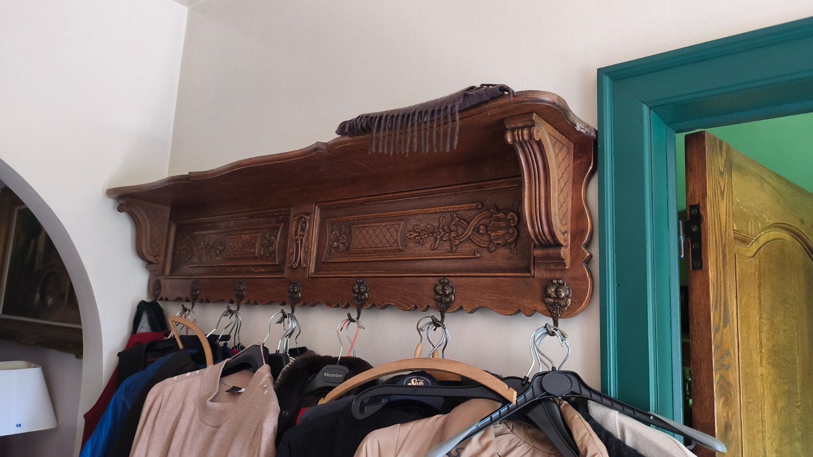 Vintage kleerhanger, Ophalen