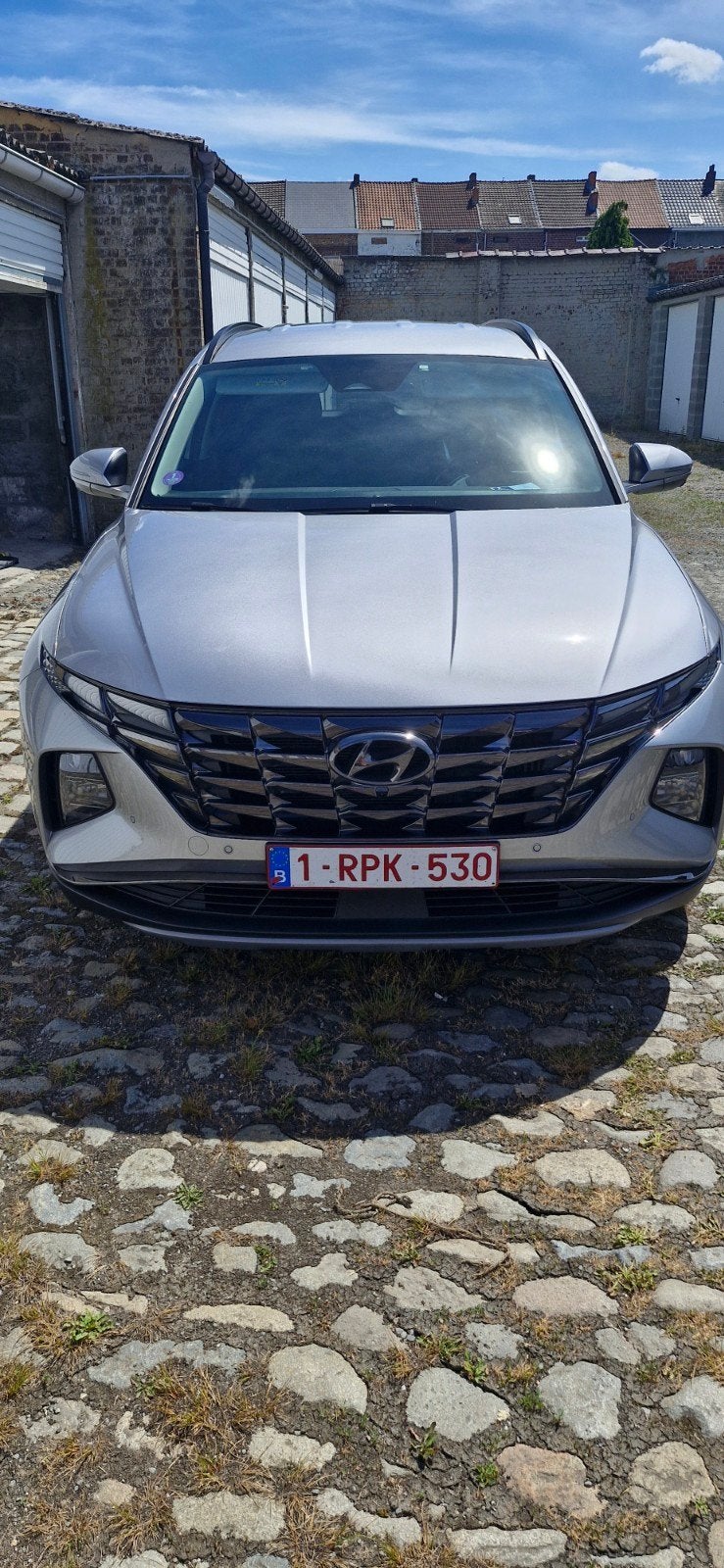 C'est une voiture avec toutes les options. Sera disponible à, Autos, Particulier, Achat