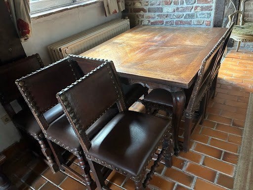Table carrée rustique et 5 chaises en bois massif, Enlèvement
