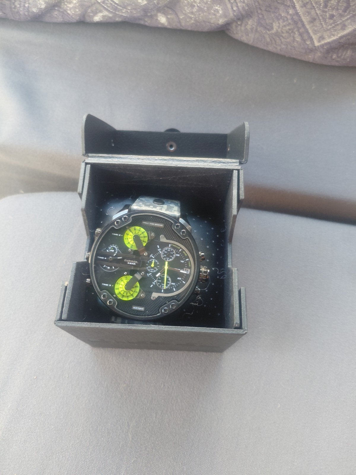 Diesel Mr. Daddy 2.0 DZ7331 – stoer herenhorloge, Ophalen, Grijs