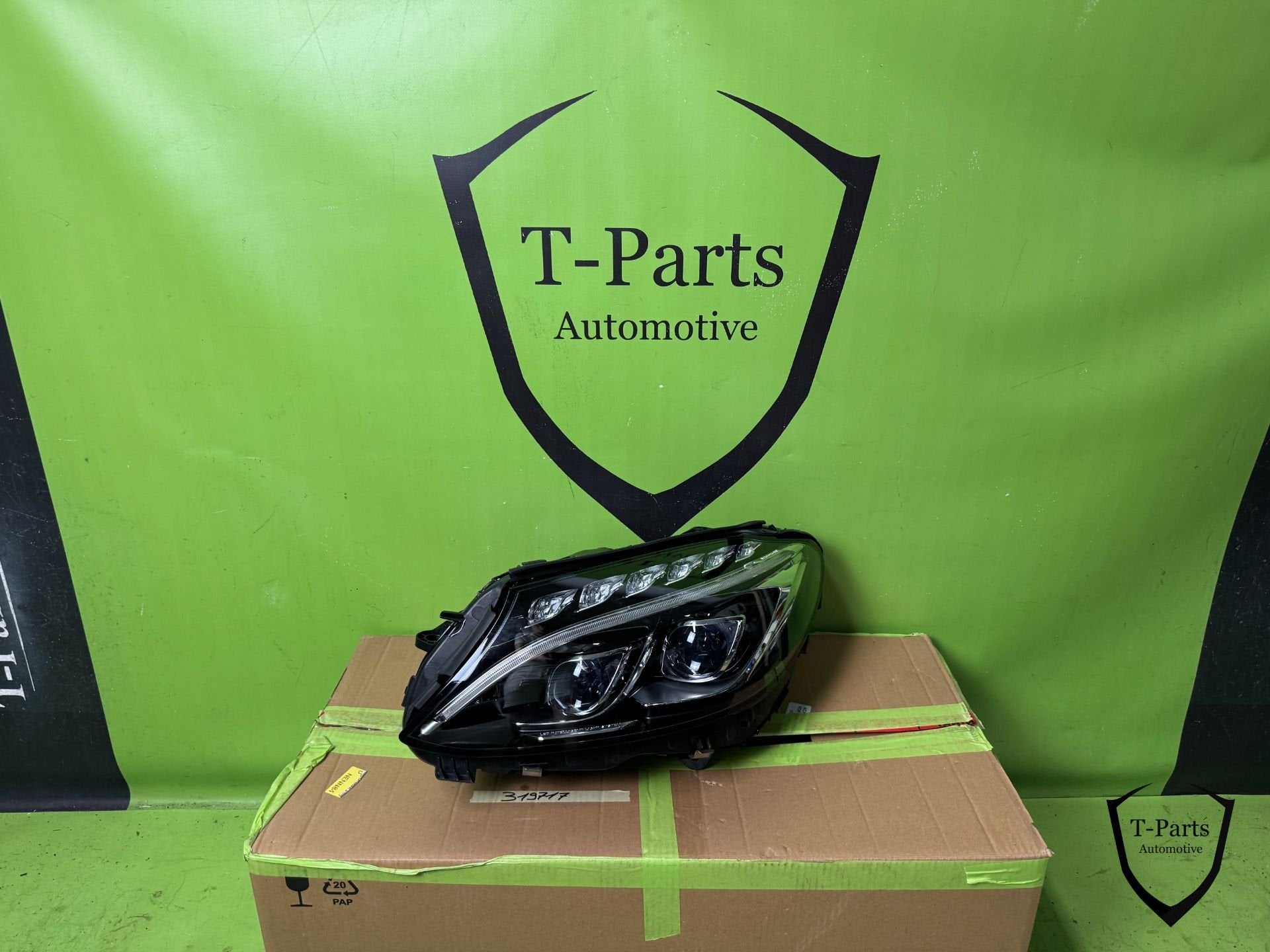 links koplamp MERCEDES C-KLASSE W205 VOLLEDIGE LED ILS A2059, Auto-onderdelen, Gebruikt, Mercedes-Benz AG, Mercedes-Benz, Mercedesstrasse 120
70372  Stuttgart, DE