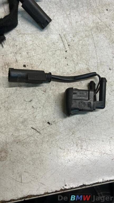 verwarmde Ruitensproeier BMW 5-serie E39 8361042, Gebruikt, Ophalen of Verzenden, BMW, BMW