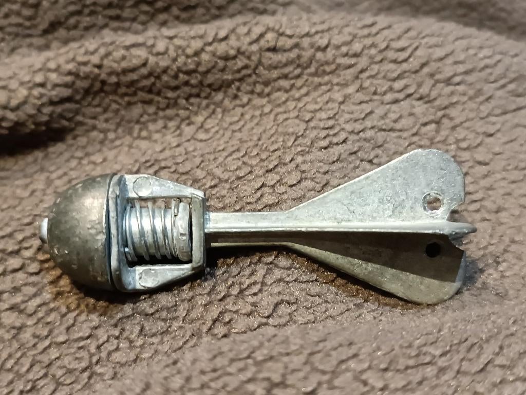 Iron Rocket Bomb - metalen raket voor klappertjes, Ophalen of Verzenden, Zo goed als nieuw