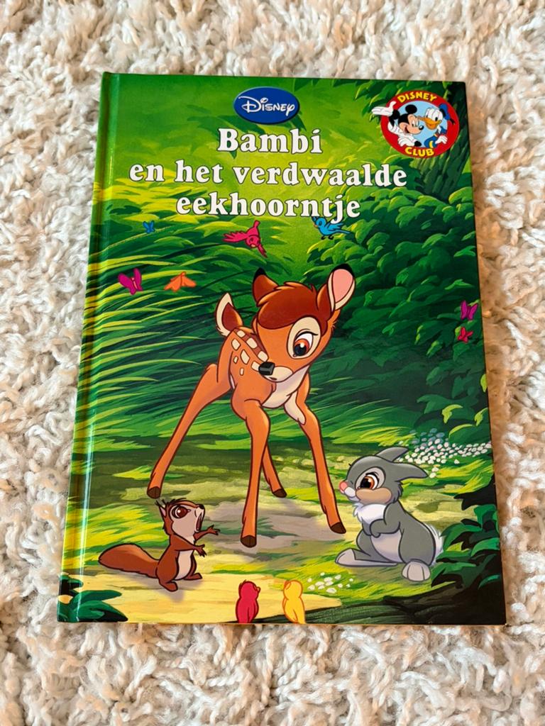 Disney club met CD - Bambi en het verdwaalde eekhoorntje, Boeken, Ophalen of Verzenden, Gelezen, Jongen of Meisje, Fictie algemeen