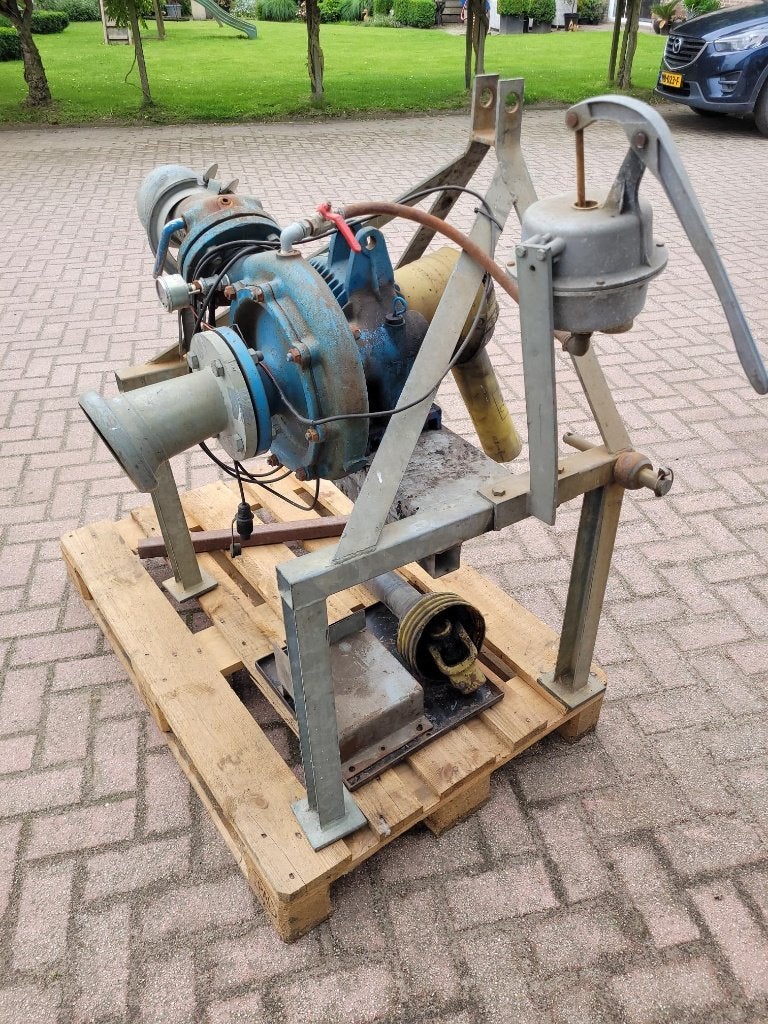 waterpomp bauer famos 4/80 op bok, Tuin en Terras, Waterpompen, Ophalen, Gebruikt, Beregeningspomp