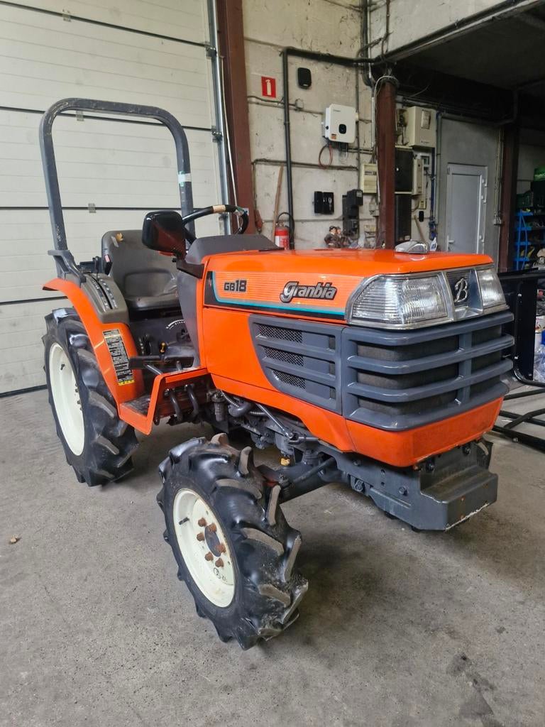 Tracteur 4x4 Kubota etat choorom, Enlèvement