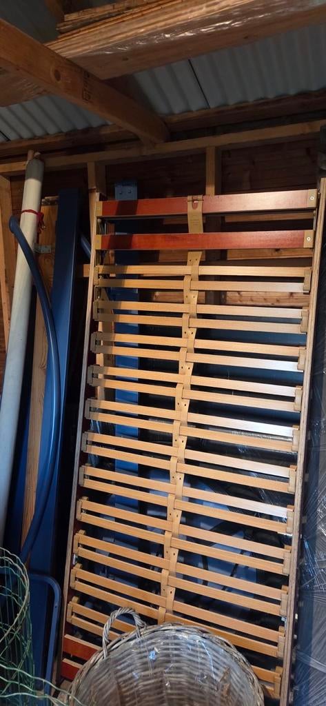 Bedframe + latoflex, Huis en Inrichting, Ophalen