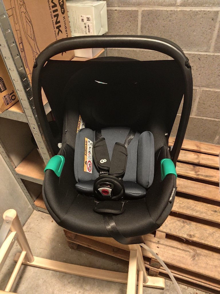 Cosy KINDERKRAFT Mink Pro i-Size + base ISOFIX, Enfants & Bébés, Autres marques, Enlèvement, Utilisé, Isofix