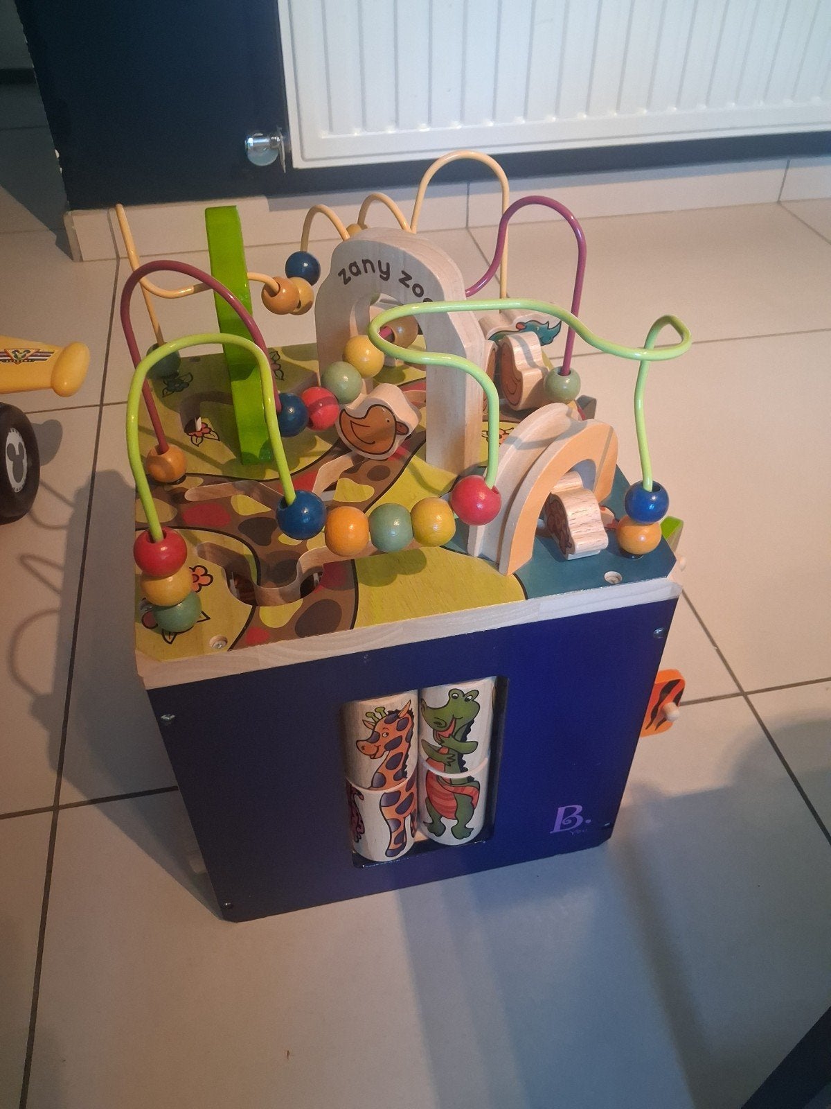 Houten speelkubus8, Ophalen