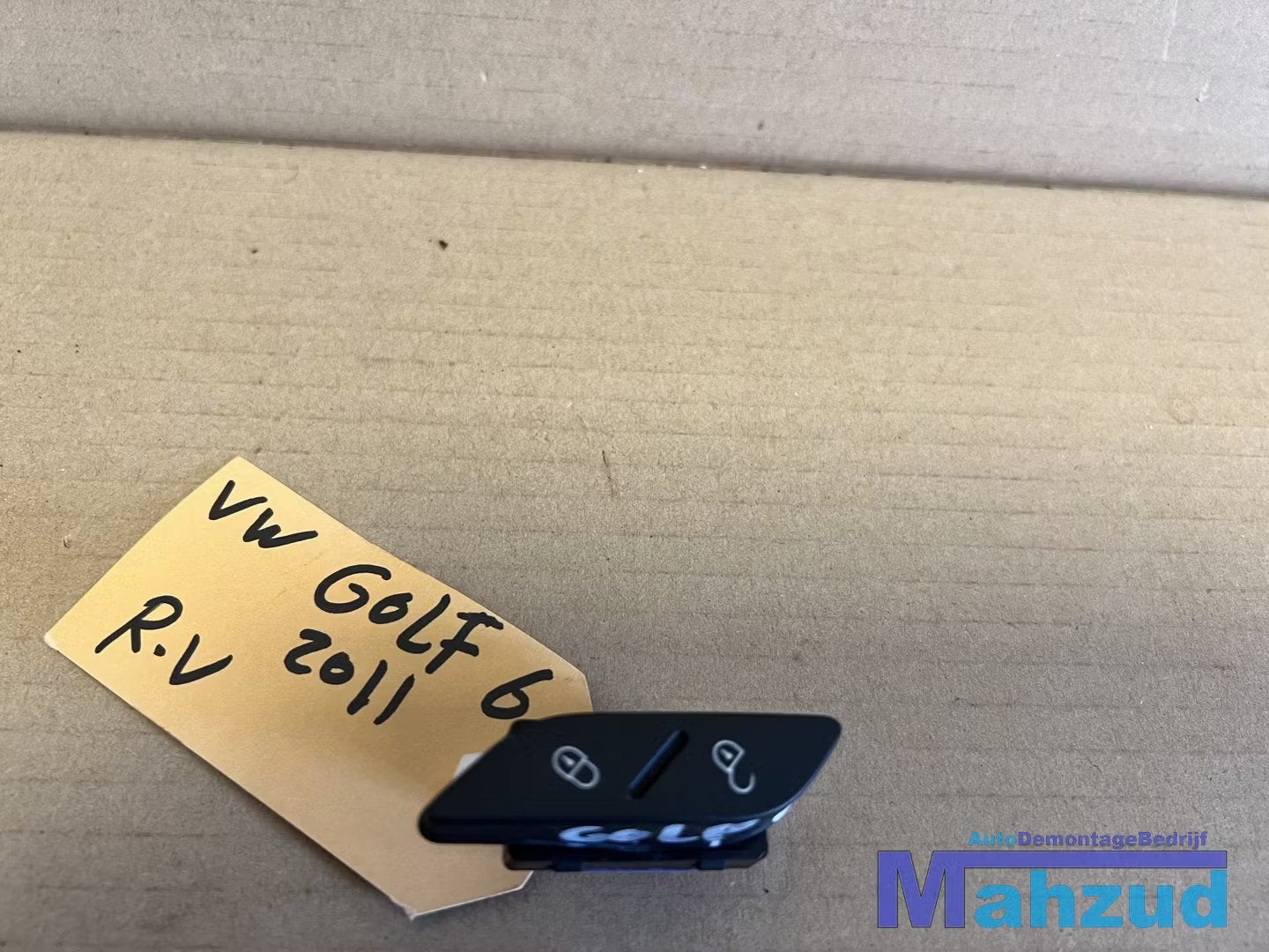 VW GOLF 6 Deur vergrendelings schakelaar 2009-2013 5K0962126, Gebruikt, Volkswagen, Volkswagen AG, Vw@volkswagen.de