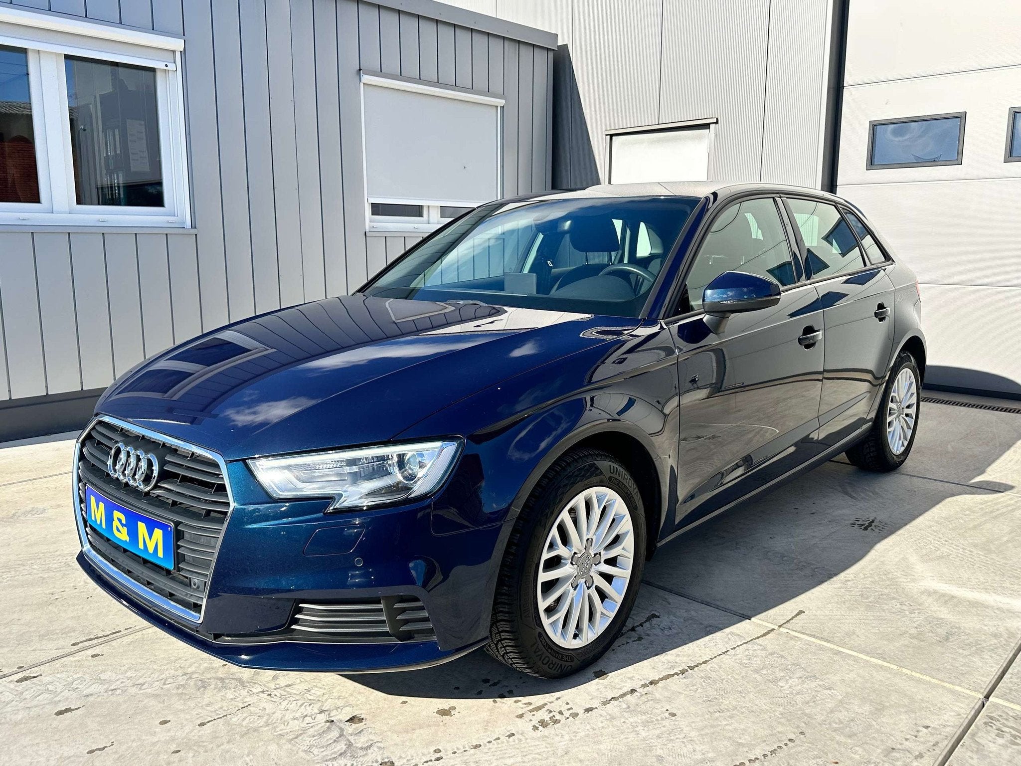 Audi A3 A3 Sportback 30 TFSI S tronic * 12M Garantie * A, Auto's, Automaat, Stof, Gebruikt, Blauw