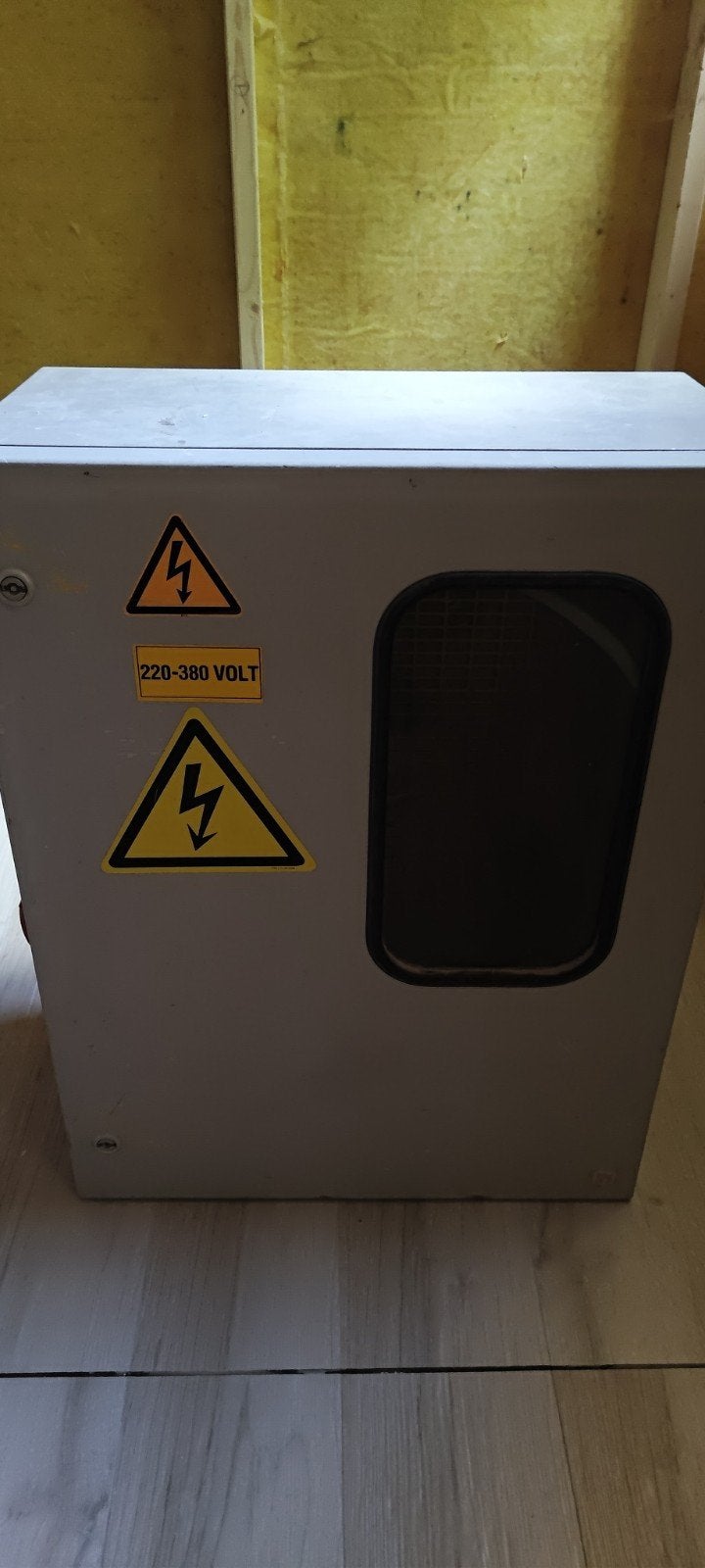 Werfkast, Doe-het-zelf en Bouw, Overige Doe-Het-Zelf en Bouw, Ophalen, Gebruikt