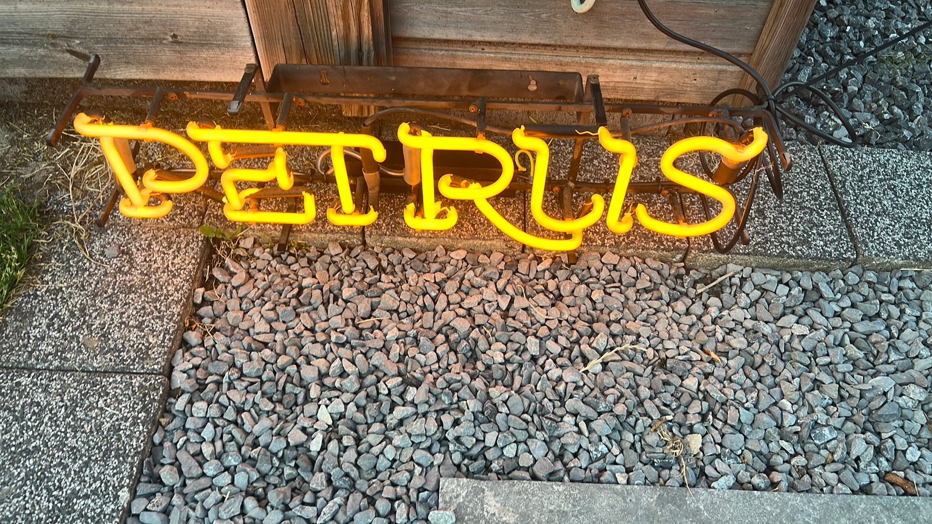 Petrus lichtreclame neon, Verzamelen, Biermerken, Ophalen