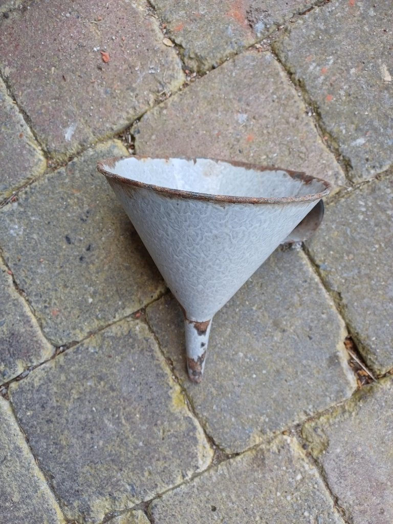 Oude geëmailleerde trechter – brocante – vintage, Ophalen