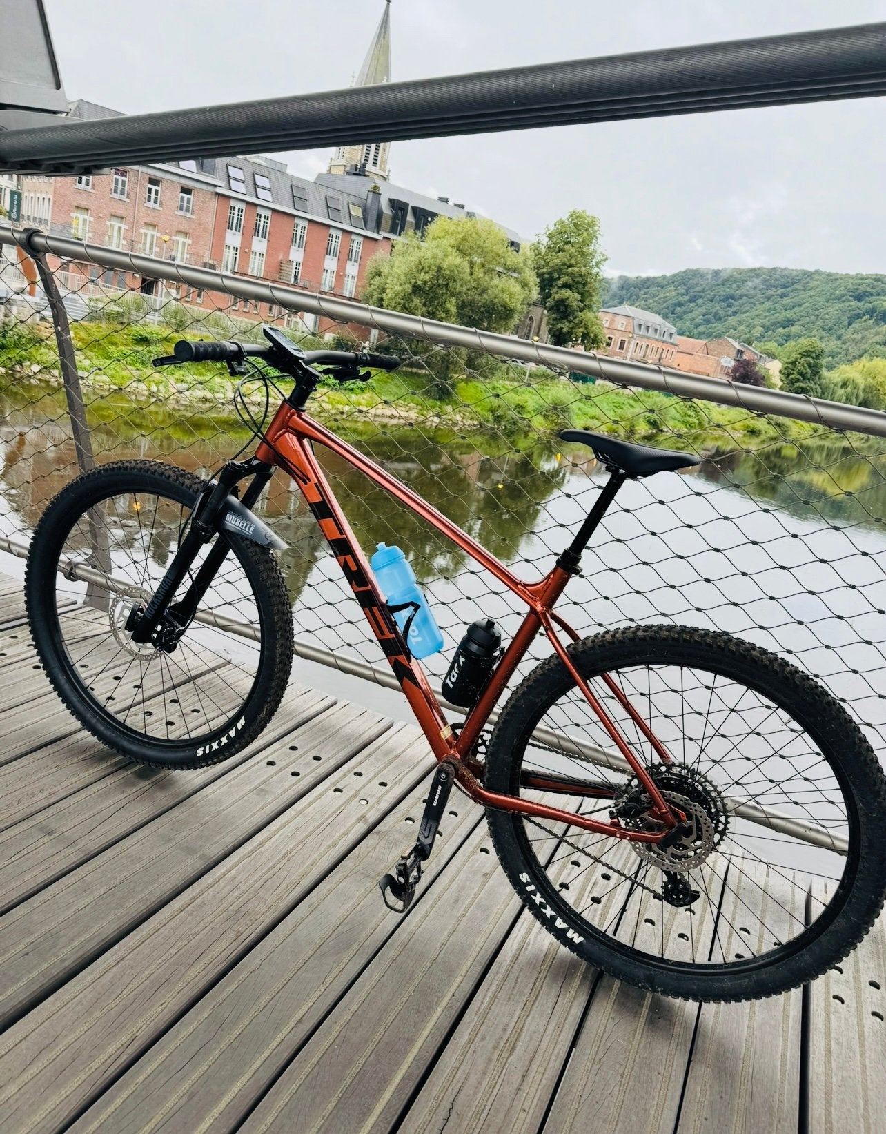 Trek Marlin 7 2025 300 km als nieuw, Fietsen en Brommers, Ophalen, Zo goed als nieuw, Trek
