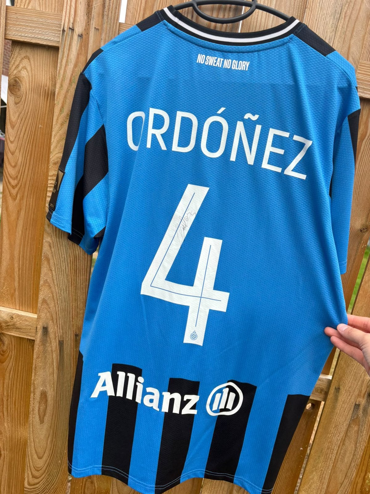 Gesigneerd wedstrijdgedragen shirt Ordóñez nr. 4, Enlèvement ou Envoi, Comme neuf, Maillot