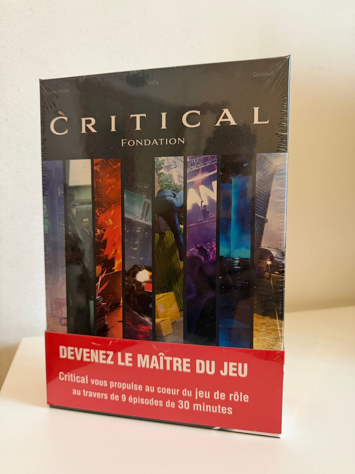 Jeu de role Critical Fondation saison 1 - NEUF sous blister, Trois ou quatre joueurs, Enlèvement, Neuf