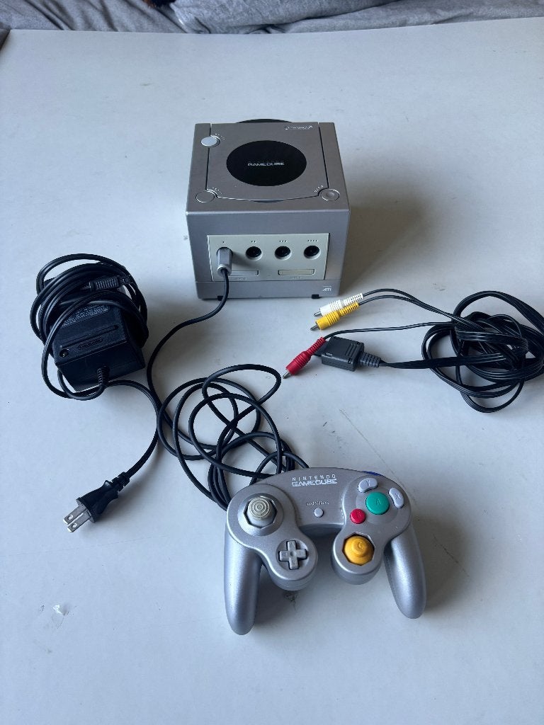 Nintendo Gamecube Silver Japanese + Manette, Enlèvement ou Envoi, Comme neuf, Argent, Avec 1 manette