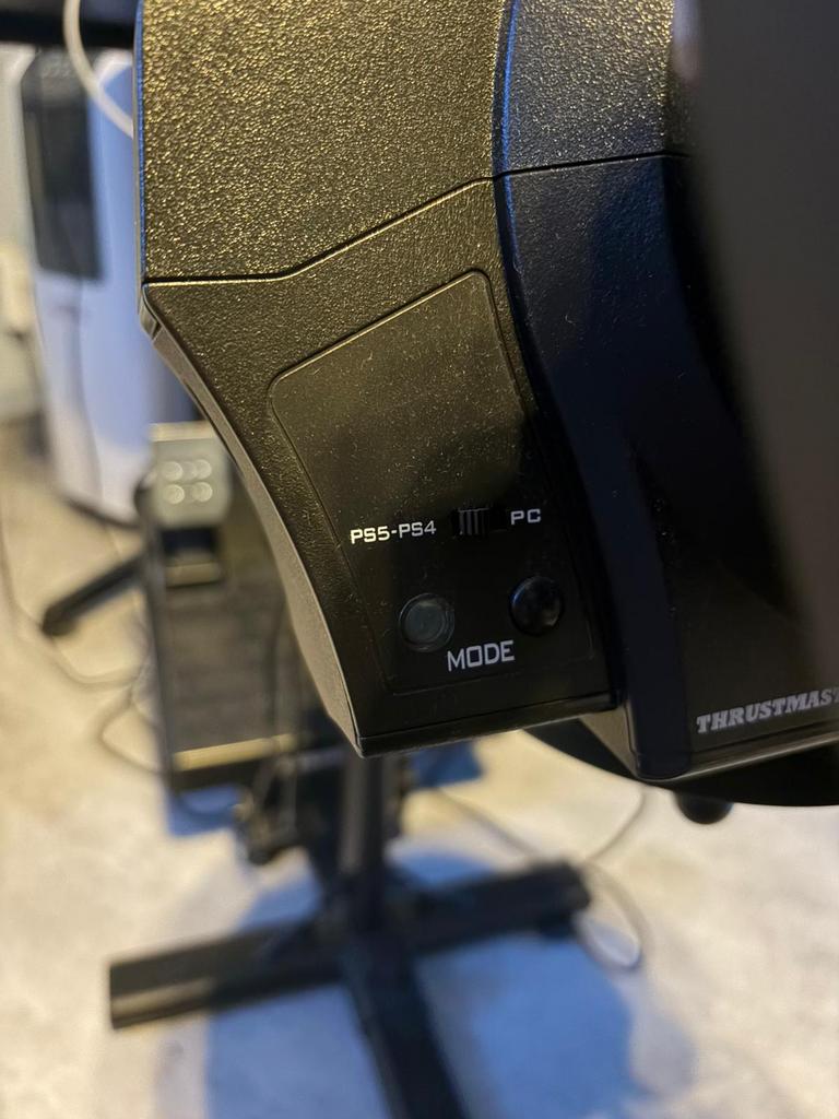 A vendre base thrustmaster T300RS, Enlèvement, Comme neuf